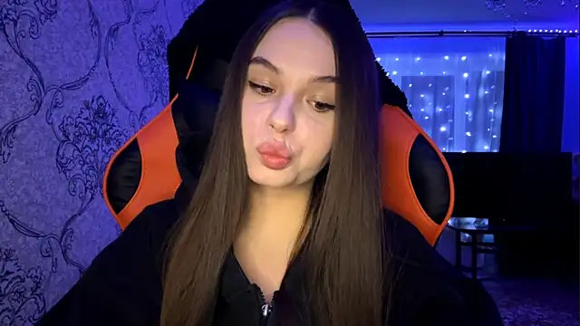 AkikoAnkrom online show from 02-26-26, 09:03