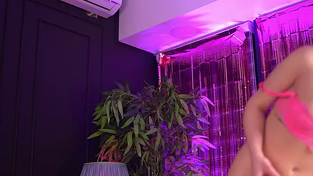 AlessiaNoire online show from 04-10-26, 05:50