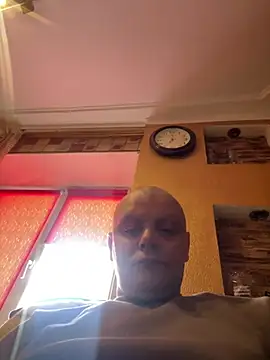 Snapshot of Alesio_Alesio chatting on 03-01-26, 11:45 Alesio Alesio online show from 03-01-26, 11:45