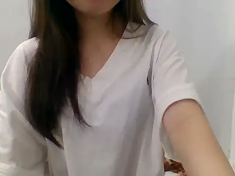 Snapshot of kiraa-007 chatting on 05-11-26, 02:45 kiraa-007 online show from 05-11-26, 02:45