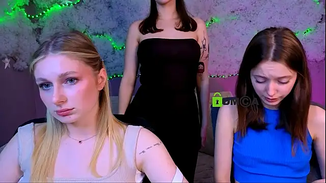 Snapshot of chloe_ley chatting on 06-01-26, 01:13 chloe ley online show from 06-01-26, 01:13