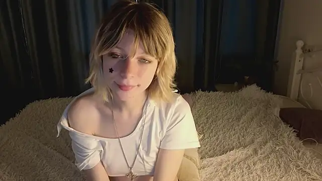 MollySally online show from 06-05-26, 02:07