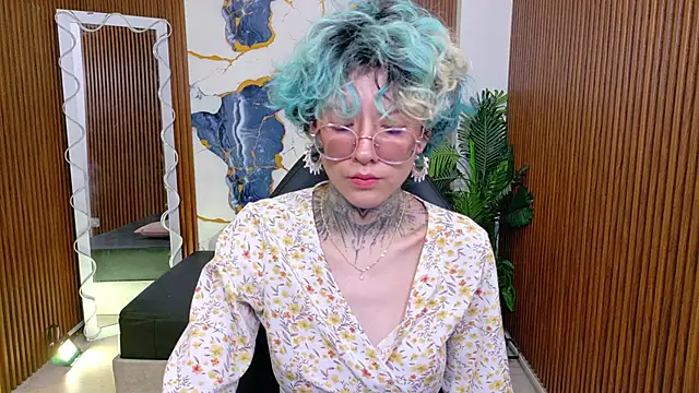 Snapshot of Lyra_tay chatting on 05-27-26, 08:06 Lyra tay online show from 05-27-26, 08:06