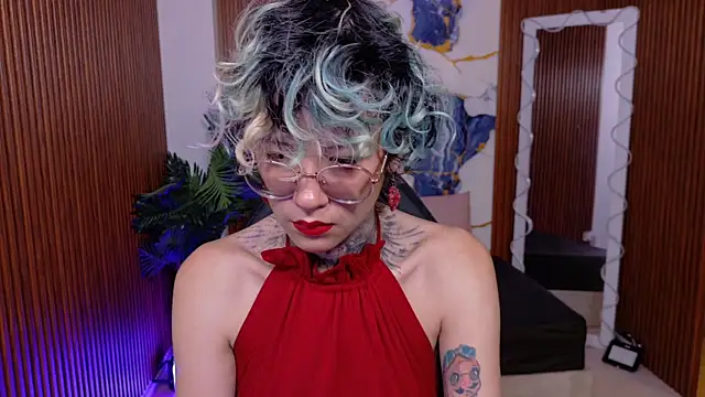 Snapshot of Lyra_tay chatting on 07-19-26, 01:37 Lyra tay online show from 07-19-26, 01:37
