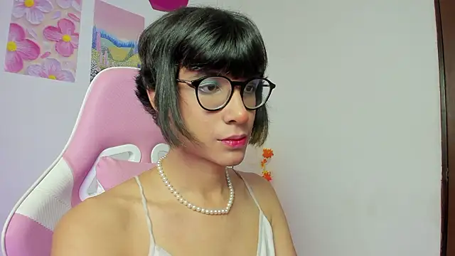 Madeline 21 online show from 03-04-26, 05:24