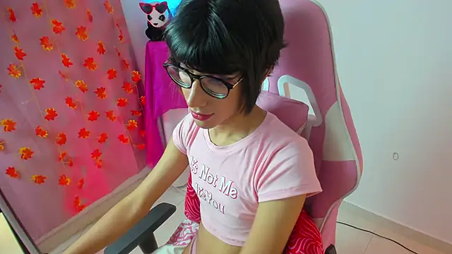 Madeline 21 online show from 03-09-26, 06:39