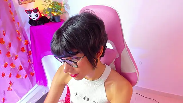 Madeline 21 online show from 03-11-26, 05:13