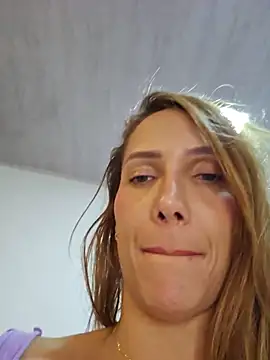 Snapshot of candy-xxx chatting on 06-11-26, 02:53 candy-xxx online show from 06-11-26, 02:53