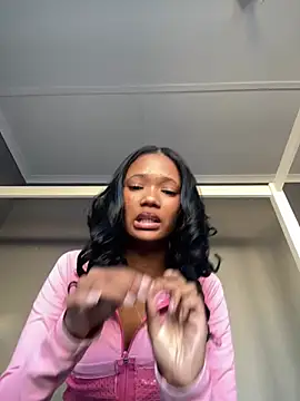Snapshot of SweetBeauty4you chatting on 07-20-26, 01:57 SweetBeauty4you online show from 07-20-26, 01:57