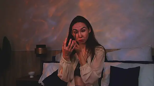 EmilyGray   online show from 06-16-26, 06:05