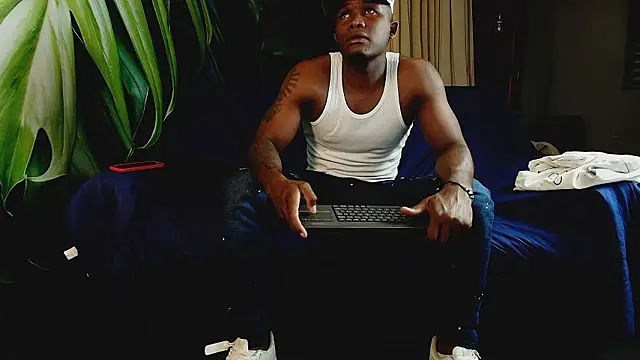 Snapshot of DarianWill18 chatting on 03-01-26, 03:08 DarianWill18 online show from 03-01-26, 03:08