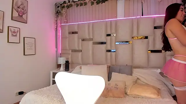 Snapshot of Hanna_klover chatting on 02-28-26, 04:02 Hanna klover online show from 02-28-26, 04:02