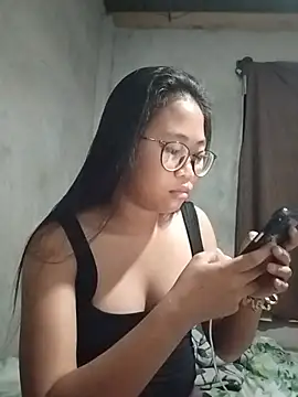 Snapshot of angelpinay44 chatting on 06-30-26, 03:02 angelpinay44 online show from 06-30-26, 03:02