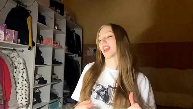 Anika Socutehe online show from 02-28-26, 06:09