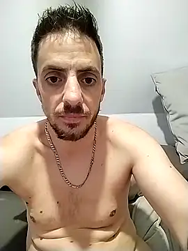 hommebi64 online show from 03-02-26, 09:16