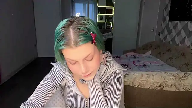 Snapshot of SalenaVeron chatting on 03-03-26, 01:28 SalenaVeron online show from 03-03-26, 01:28