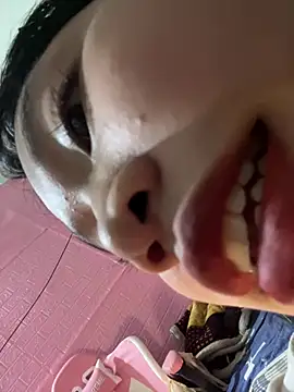 Leeeeiu online show from 03-17-26, 03:04