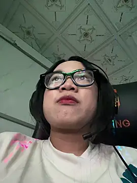Snapshot of Leeeeiu chatting on 06-02-26, 03:14 Leeeeiu online show from 06-02-26, 03:14