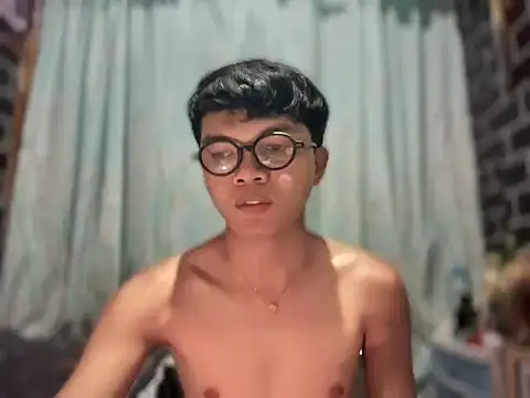 Snapshot of petiteasianxxx chatting on 02-27-26, 12:38 petiteasianxxx online show from 02-27-26, 12:38