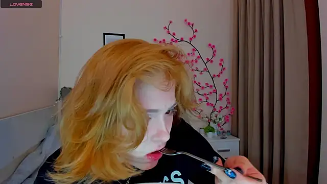 DellaRows online show from 04-09-26, 05:51