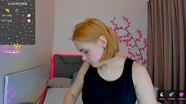 DellaRows online show from 05-06-26, 05:46