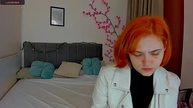 DellaRows online show from 05-11-26, 05:46