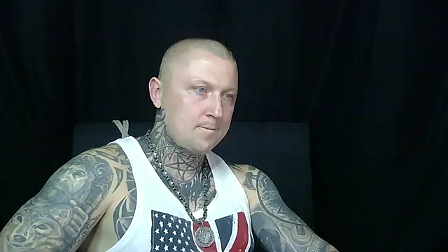Snapshot of devilWithTats chatting on 06-17-26, 03:35 devilWithTats online show from 06-17-26, 03:35