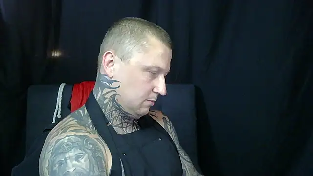 Snapshot of devilWithTats chatting on 07-02-26, 03:40 devilWithTats online show from 07-02-26, 03:40
