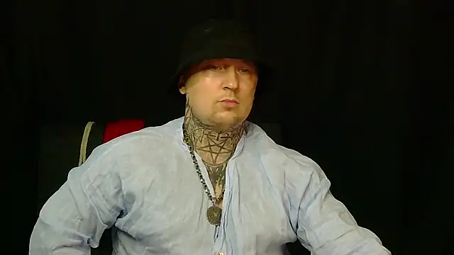 Snapshot of devilWithTats chatting on 07-11-26, 09:23 devilWithTats online show from 07-11-26, 09:23