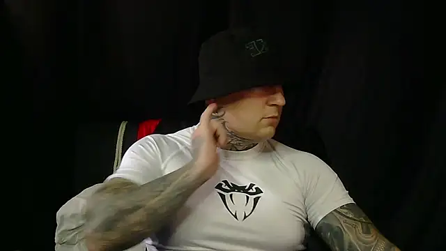 Snapshot of devilWithTats chatting on 07-23-26, 12:58 devilWithTats online show from 07-23-26, 12:58