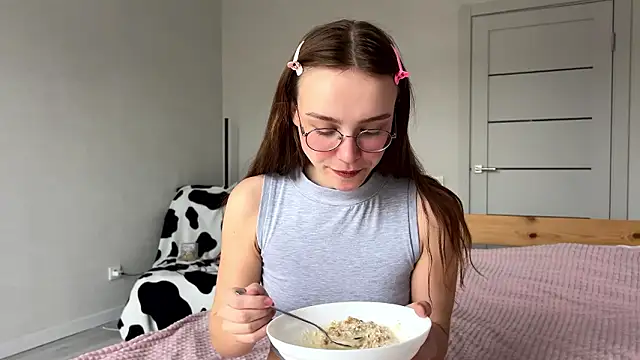 Lolatatee online show from 03-24-26, 04:39