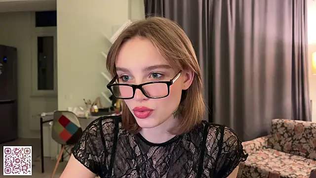 Lolatatee online show from 05-25-26, 05:08