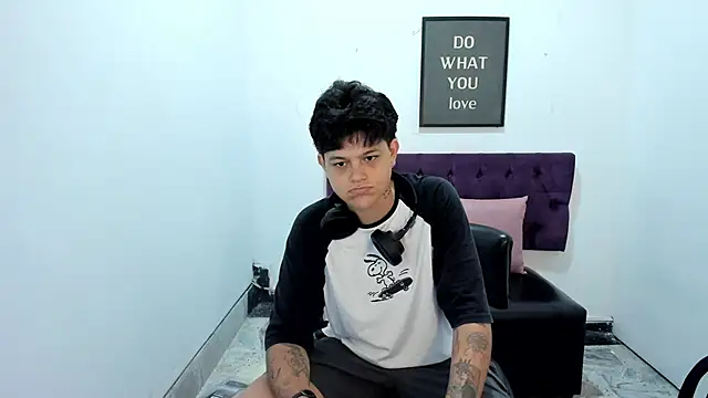 TomBoy Natali online show from 04-13-26, 06:24