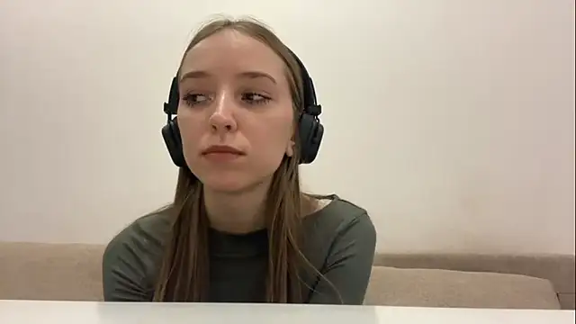 Snapshot of NovaXP chatting on 02-28-26, 12:28 NovaXP online show from 02-28-26, 12:28