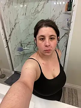 Snapshot of bratbabyannax chatting on 03-28-26, 03:22 bratbabyannax online show from 03-28-26, 03:22