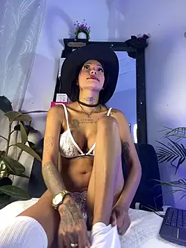 Snapshot of Antonella-smitt chatting on 05-14-26, 11:39 Antonella-smitt online show from 05-14-26, 11:39