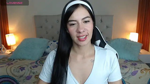 emiily skinny online show from 04-10-26, 03:23