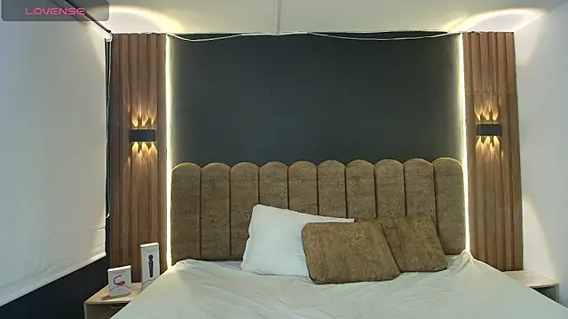 AmbarLee  online show from 03-18-26, 12:08