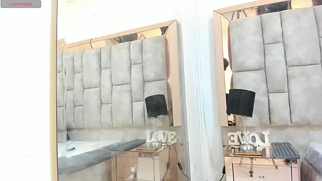 Titan Moreno  online show from 04-18-26, 01:37