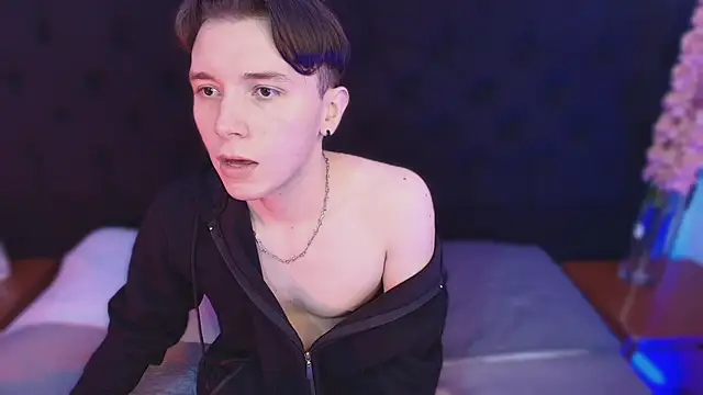 hollannd  online show from 03-27-26, 04:18