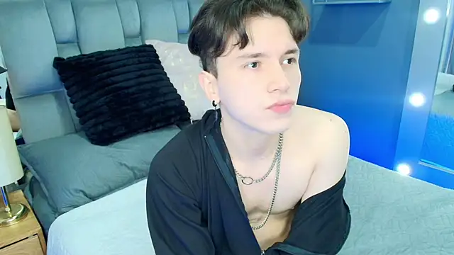 hollannd  online show from 04-07-26, 01:00