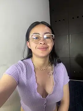 Anni Rose online show from 04-15-26, 09:38