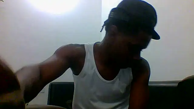 Snapshot of charles_king chatting on 06-16-26, 04:15 charles king online show from 06-16-26, 04:15