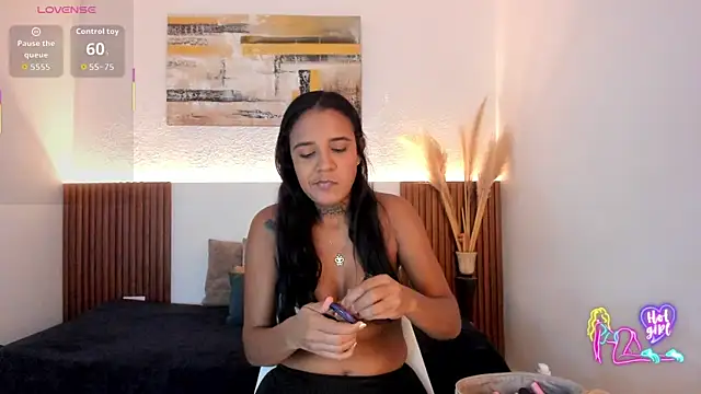 Snapshot of Tiana_Glow2 chatting on 07-09-26, 10:47 Tiana Glow2 online show from 07-09-26, 10:47