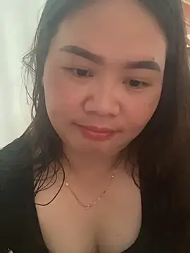 Snapshot of E-ll-A01 chatting on 03-02-26, 07:37 E-ll-A01 online show from 03-02-26, 07:37