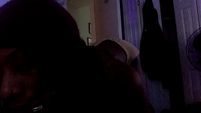 Snapshot of Kyzse_Splash-er chatting on 02-28-26, 04:08 Kyzse Splash-er online show from 02-28-26, 04:08