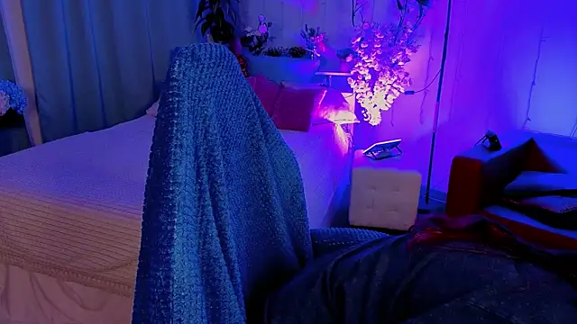 Snapshot of SauvageBirdy chatting on 03-02-26, 08:48 SauvageBirdy online show from 03-02-26, 08:48