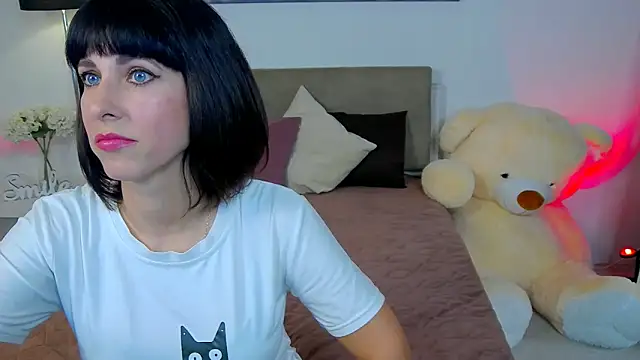 HeidieRaven online show from 04-06-26, 12:39