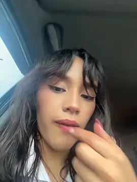 Mia-villalobos online show from 05-16-26, 01:10