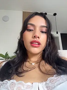 Mia-villalobos online show from 06-04-26, 02:23